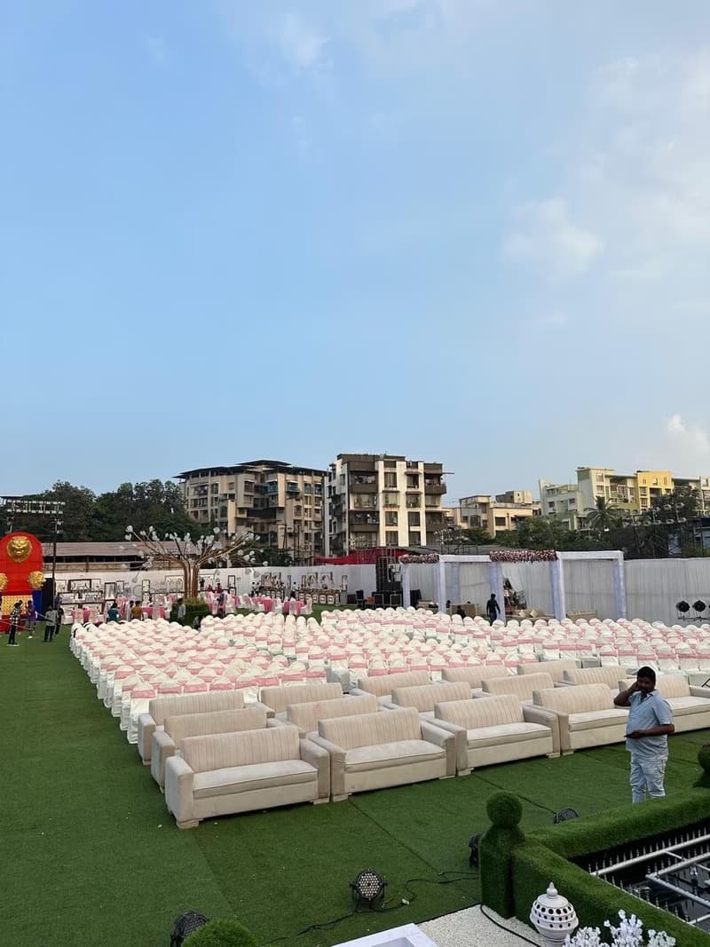 Royal Garden Lawns and banquet — photo 1